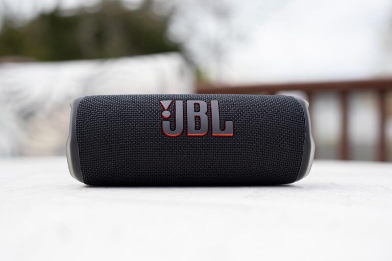 JBL Flip 6 Bluetooth Speaker